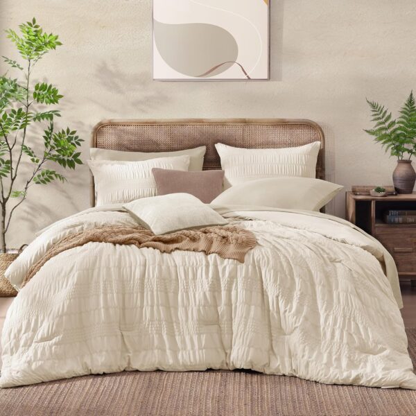CASAAGUSTO Queen Comforter Set, 7 Pieces Beige Seersucker Bed in a Bag Queen Size Soft All Seasons, Bedding Sets with Comforter, Flat Sheet, Fitted Sheet, 2 Pillow Shams, 2 Pillowcases - Image 3