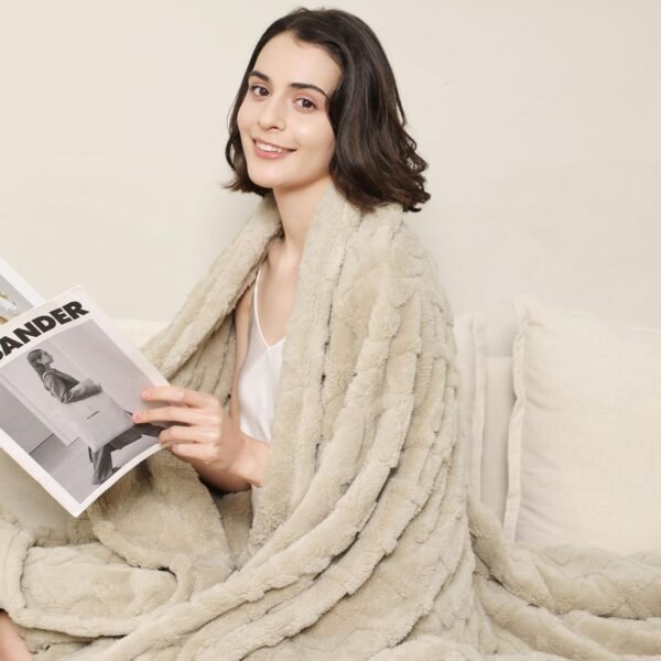 Aganear Fleece Throw Blanket - Cozy Soft Lightweight Fuzzy Throw Blanket for Women Portable Throw Blankets for Couch, Warm Present for Birthday, Christmas, Halloween, Housewarming(50"x60", Khaki) - Image 6